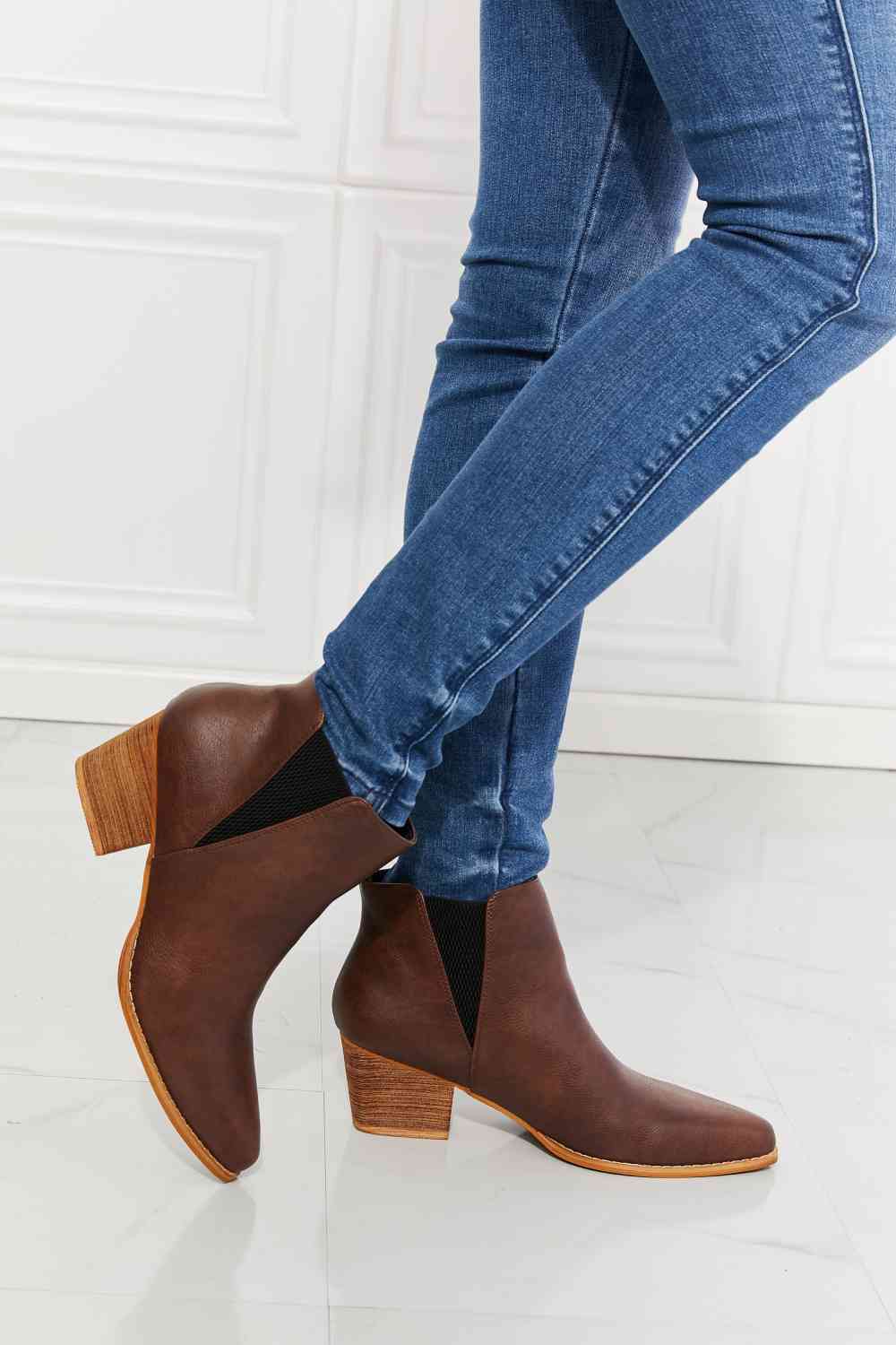 MMShoes Back At It Point Toe Bootie in Chocolate Trendsi