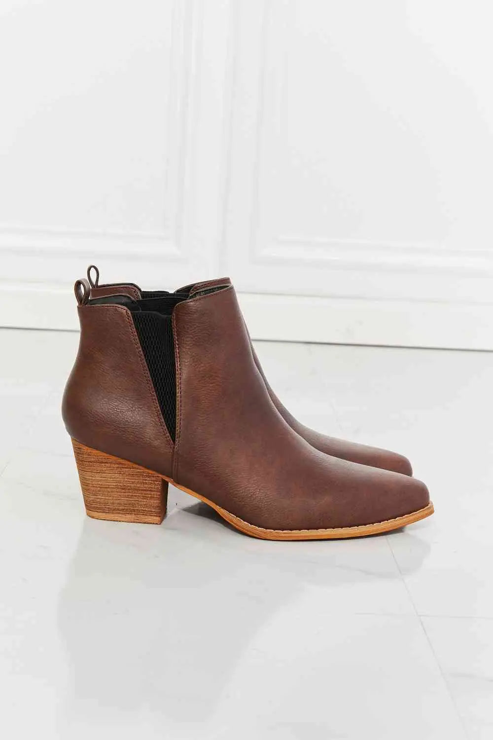 MMShoes Back At It Point Toe Bootie in Chocolate Trendsi